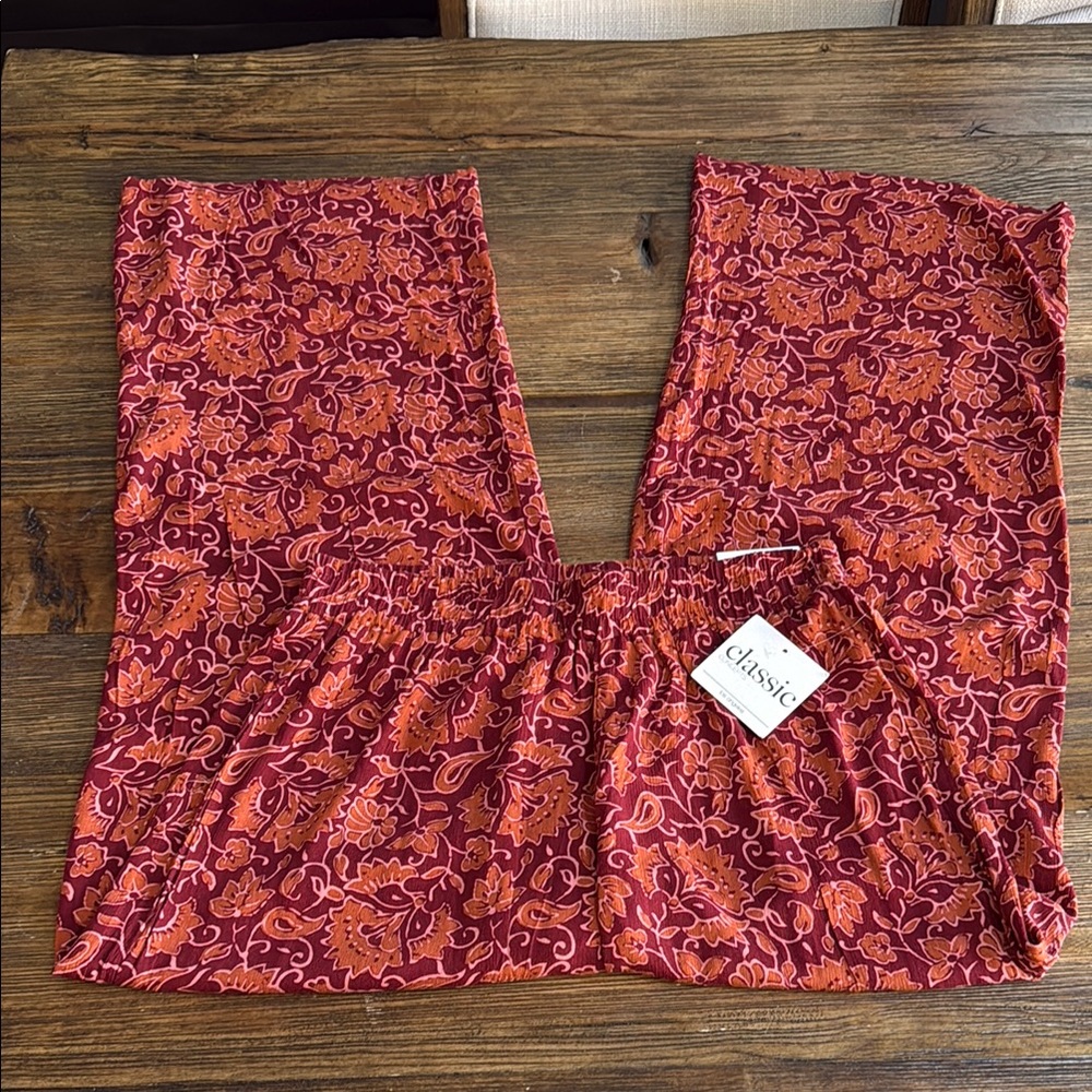 Elegant Wide Leg Pants in Burgundy Floral by Classic concepts